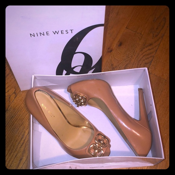 Nine West Tan Peep-toe Pumps - Picture 1 of 3